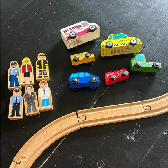 Melissa & Doug Train and Building Block Set - Picture 6 of 16